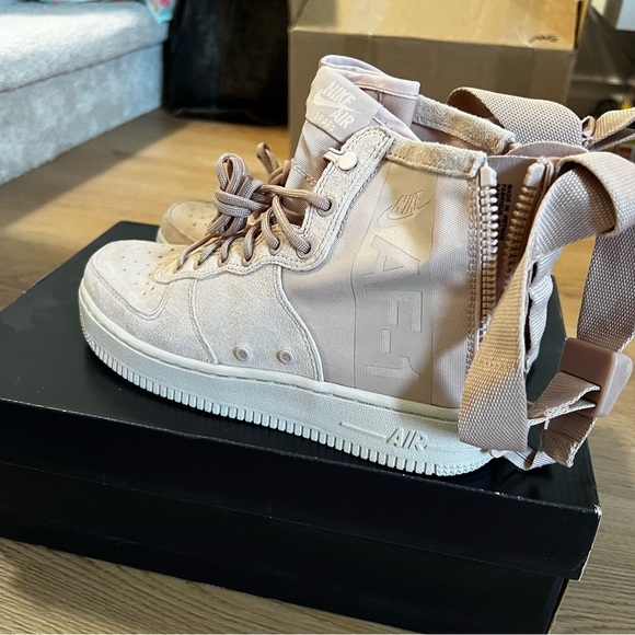 Nike Mid Air Force 1 - Picture 6 of 6